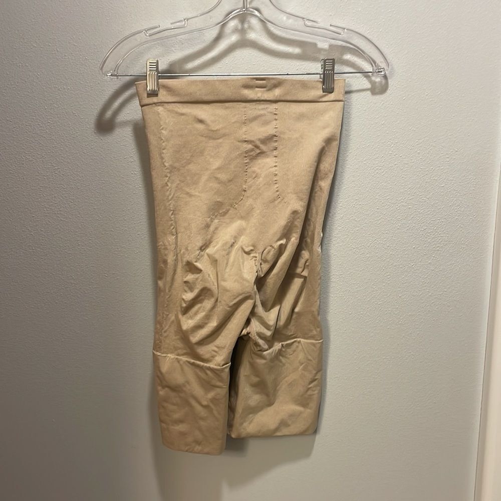 𝅺Spanx for woman - Picture 5 of 7